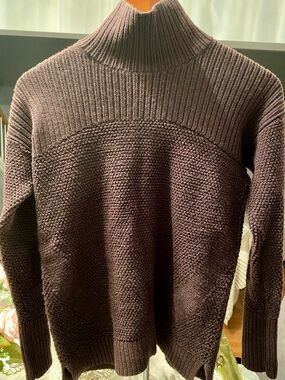 Lululemon “Warm & Restore”  Sweater in deep purple 100% Merino Wool . Size 8